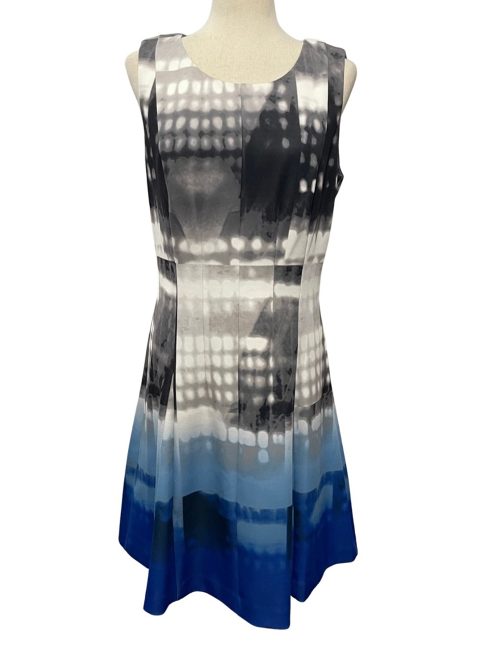 Calvin Klein Seamed Fit Flare Dress Sz 12 Abstract Print Blue Ombre